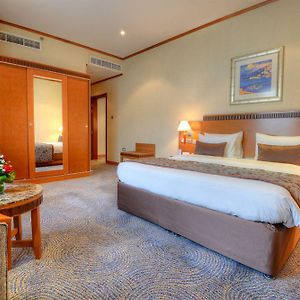 Golden Tulip Hotel Al- Barsha